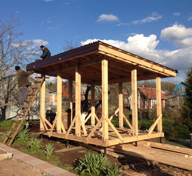 Монтаж винтовых свай под беседку в Анадыре